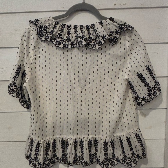 Zara TFR Collection Black and White Ruffle V-Neck blouse in size Large. - Picture 8 of 11
